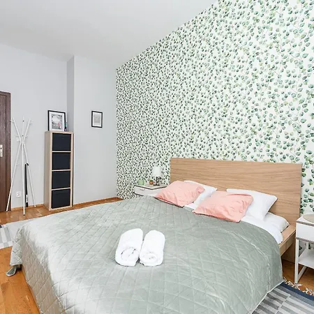 Apartmán Lumina I 2br For 6 Guests I Balcony I Near Palace Of Culture