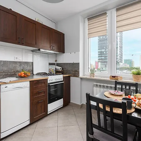 Lumina I 2br For 6 Guests I Balcony I Near Palace Of Culture *