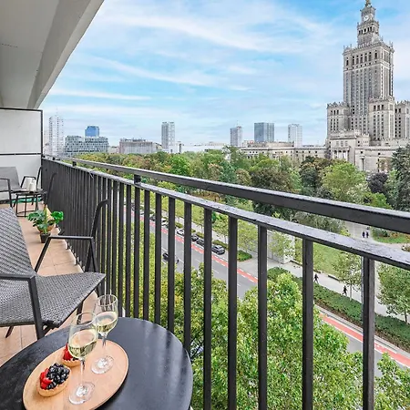 Lumina Near Palace Of Culture * ワルシャワ