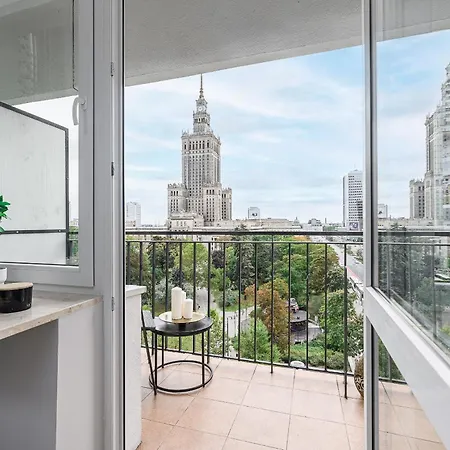 Lumina Near Palace Of Culture * وارسو