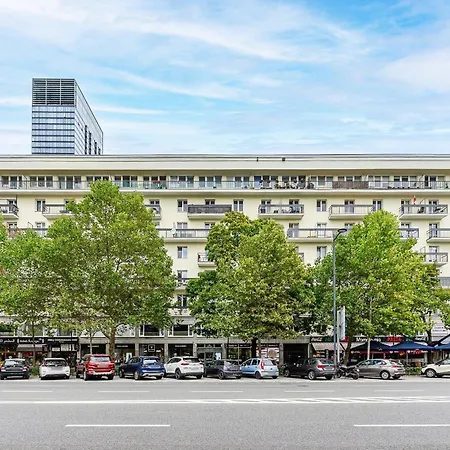 Lumina Near Palace Of Culture *