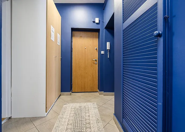 Lumina Near Palace Of Culture Warsaw