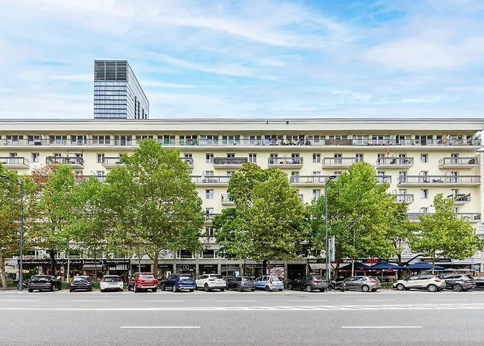 Lumina Near Palace Of Culture *